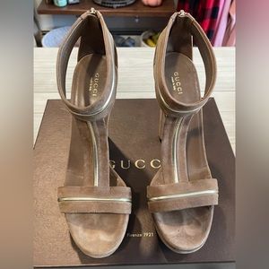 Gucci Tan Ankle T-Strap Suede Platform Shoes